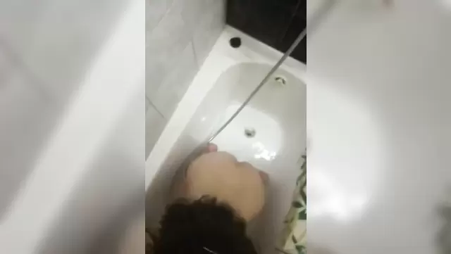 سمرا تمص زب أوزبكي في نامانغاني.